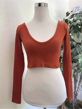 Urban Outfitters Ribbed Crop Top